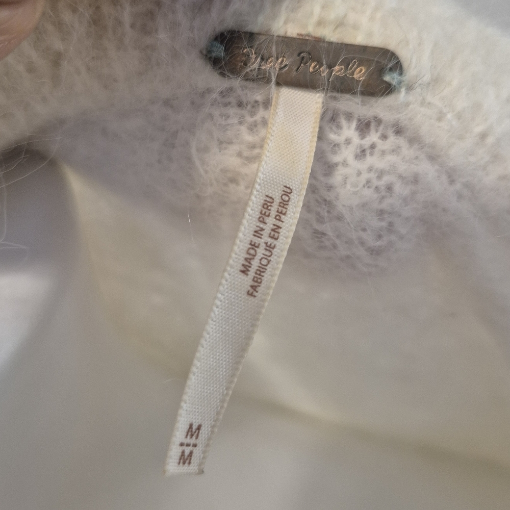 Free People Angelic Soft Alpaca Blend Ivory Pullover Crewneck Sweater(M) - Picture 9 of 10